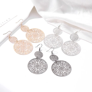 Boucles d'oreilles bohèmes rondes ajourées en métal doré, argenté et noir