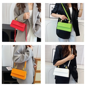 Petits sacs carrés chics en similicuir en rouge, vert, orange et blanc pour tout look