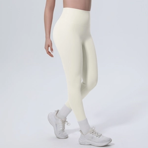 Detailansicht der beigefarbenen Yoga-Leggings mit High-Waist und Shaping-Effekt