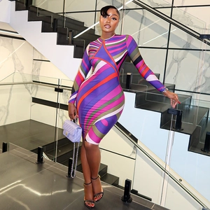 Chic purple geometric print bodycon dress with long sleeves and crew neck for street style