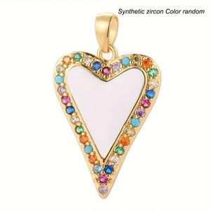 Pendente a cuore in rame placcato oro 18 carati con zirconi sintetici colorati su bianco