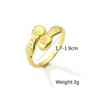 Detail view of gold-plated peanut ring showing 1.7-1.9cm diameter and 3g weight