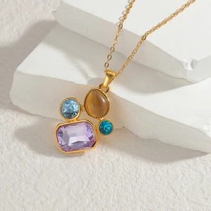 Collana in acciaio inossidabile 18K con pendente in zircone colorato su pietre bianche