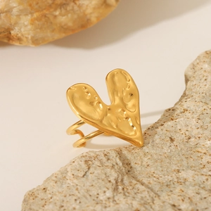18K gold-plated stainless steel heart ring with hammered texture and adjustable open band