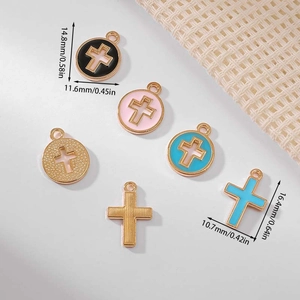 Bunte Kreuzanhänger aus Legierung für DIY-Schmuck mit Maßangaben im Bild