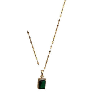 Gold-plated twisted chain necklace with emerald green rectangular crystal pendant