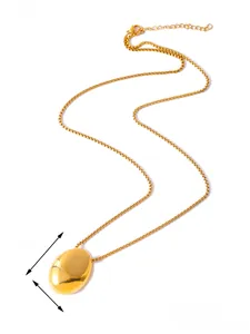 Spécifications détaillées du collier doré avec pendentif ovale et dimensions de la chaîne