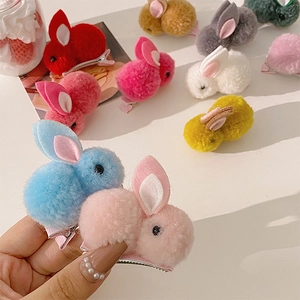Barrettes à cheveux lapin 3D en peluche pour enfants en couleurs rose, rouge et bleu