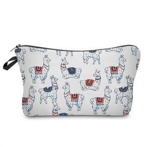 Close-up van alpaca make-uptas met metalen ritssluiting en een stevig zwart handvat erop