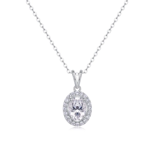 Luxueux collier en argent sterling 925 avec un grand pendentif en moissanite ovale