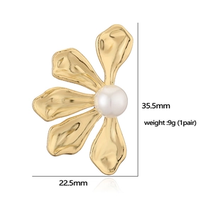 French vintage gold flower earrings with pearls, size 35.5x22.5mm and weight 9g