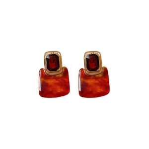Vintage geometric square resin earrings with dark red crystals in gold metal frames