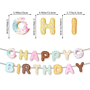 Detaillierte Größenangaben für Donut-Happy-Birthday-Banner mit Maßen der einzelnen Buchstaben