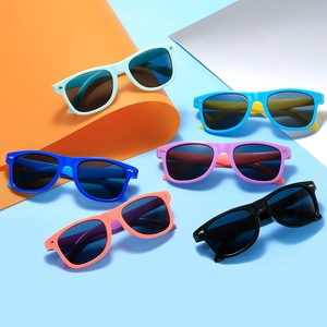 Lunettes De Soleil Enfants Monture PC Verre Résine Protection UV Carré Style Wayfarer Décoration Rivet Été Extérieur Filles Garçons