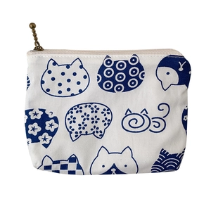 Mini floral canvas coin purse with blue cat print and zipper closure for women