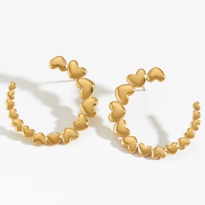 Polished gold heart-shaped C-hoop earrings in minimalist stainless steel style