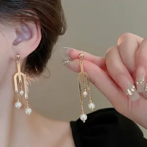 Geometric U-Shape Fork Artificial Pearl Tassel Earrings Gold Plated Alloy Long Dangle Elegant Jewelry With Silver Earring Post