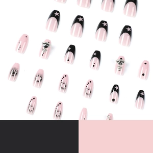 Press on Nails Set mit schwarzem Stern-Design und Strass-Metallkreuz-Akzenten