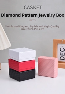 Diamond pattern jewelry box set in four colors, size 7.3x7.3x3.5cm for necklaces
