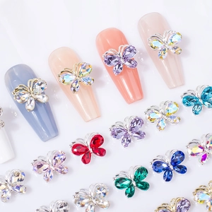 Aurora vlinder nagelbedeltjes met kleurrijke kristallen voor 3D manicure nagelkunst
