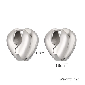 Polierte silberne herzförmige Creolen, Abmessungen 1,7 cm x 1,9 cm, Gewicht 12g