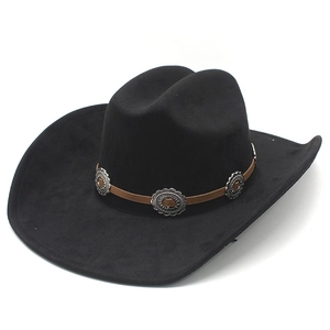 Chapeau de cowboy classique en suédine noire avec ruban en cuir brun et conchos