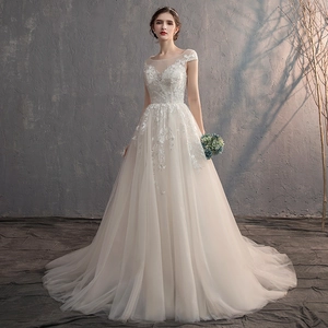 Élégante Robe De Mariée En Dentelle Ivoire Col Rond Mesh Longue Broderie Florale Tulle Traîne Robe De Soirée Femmes