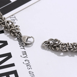 Men's interlocking Byzantine chain necklace in stainless steel with lobster clasp