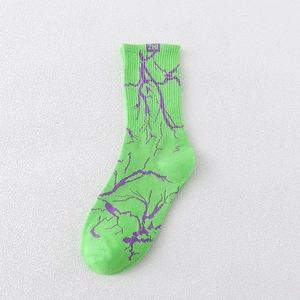 Chaussettes de sport en coton vert fluo avec motifs d'éclairs violets et détails logo