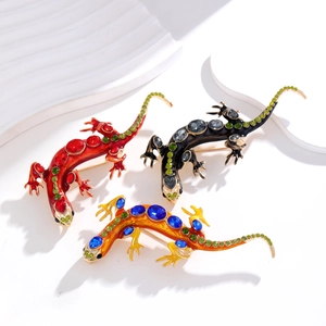 Broche lézard vintage ornée de cristaux colorés et émail en trois déclinaisons