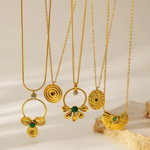 Clover Flower Pendant Necklace 18K Gold Plated Stainless Steel With Natural Green Stone Zircon Bohemian Jewelry For Women