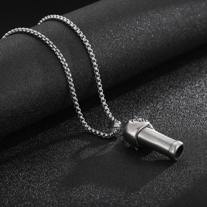 Pendentif sifflet tête de loup vintage en acier argenté avec chaîne box pour hommes