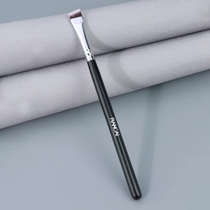 Pinceau à sourcils biseauté Rancai avec poils synthétiques fins et manche en bois