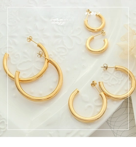 Three sizes of 18K gold plated surgical titanium steel C-shaped hoop earrings set