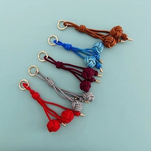 Ciondolo Per Borsa Portachiavi In Corda Di Nylon Intrecciata A Mano Pendente Con Nodo Decorativo E Metallo Dorato