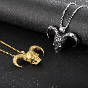 Hip hop style skull head pendant necklace with horns in gold and silver finish