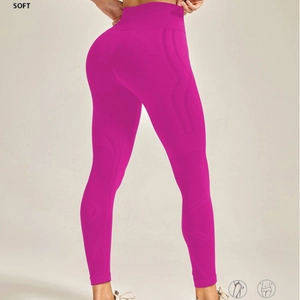 Leggings de yoga taille haute rouge rose avec effet lift fessier et texture respirante