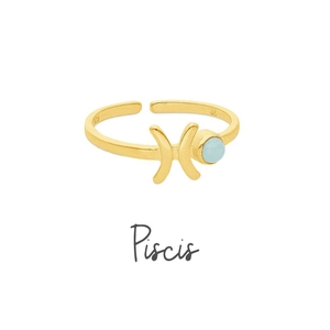 Detail of 18K gold Pisces ring featuring a blue zircon birthstone and 925 stamp engraving