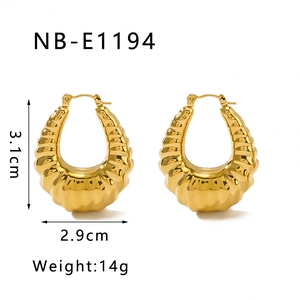 Detailed dimensions of 18K gold plated croissant hoop earrings showing size and weight
