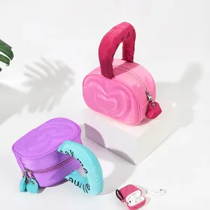 Ensemble de trousses de maquillage créatives en forme de cœur en nylon rose et violet
