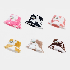 Chapeau Bob En Fausse Fourrure Peluche Motif Vache Hiver Chaud Chapeau De Pêcheur Avec Patch Lettre CUTE Mode Pour Femme
