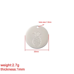 Polished stainless steel round pendant with pineapple engraving and 20mm diameter size