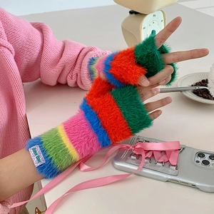 Mitaines rayées arc-en-ciel en peluche douce en fausse fourrure pour femmes style Y2K