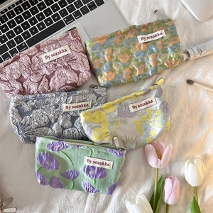 French relief floral cosmetic bags with vintage floral patterns and fabric textures