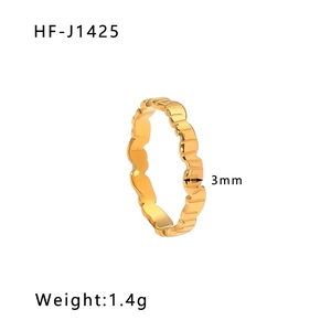 Detailed close-up showing the 3mm width and 1.4g weight of the textured gold ring
