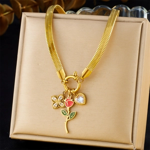 Collier Chaîne Serpent En Acier Inoxydable Doré Avec Pendentifs Rose Émail Cœur Et Trèfle En Strass Bijoux Pour Femmes