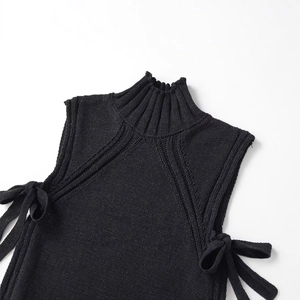 Haut en maille sans manches noir avec col roulé et détail de nœud latéral pour femmes