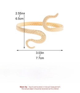 Golden octopus tentacle arm cuff details with dimensions 7.7cm x 6.5cm on white background