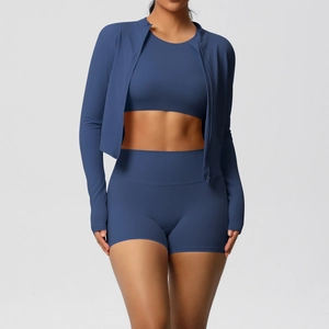 Détails de l'ensemble de yoga bleu 3 pièces pour femme avec veste et short de sport