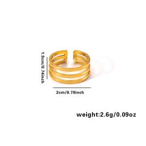 Détails des dimensions de la bague en acier doré avec spécifications de hauteur
